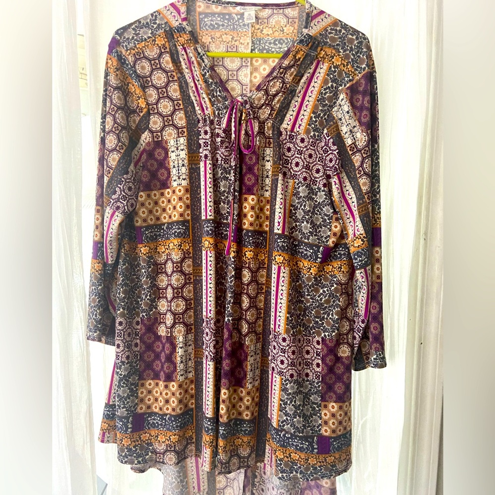 Cute patchwork design longer stretchy top